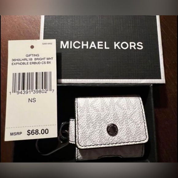 Michael Kors Airpod case